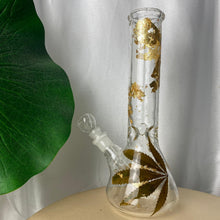 Load image into Gallery viewer, D Leaf Bong
