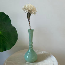 Load image into Gallery viewer, Green OG Bud Vase
